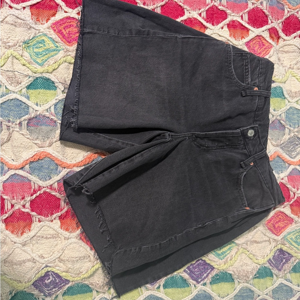 We The Free Black Boomerang 🪃 High-rise Long Shorts Black NWOT - Picture 6 of 9